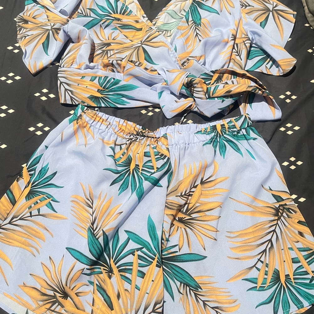 Tropical Leaf Print Two-Piece Set